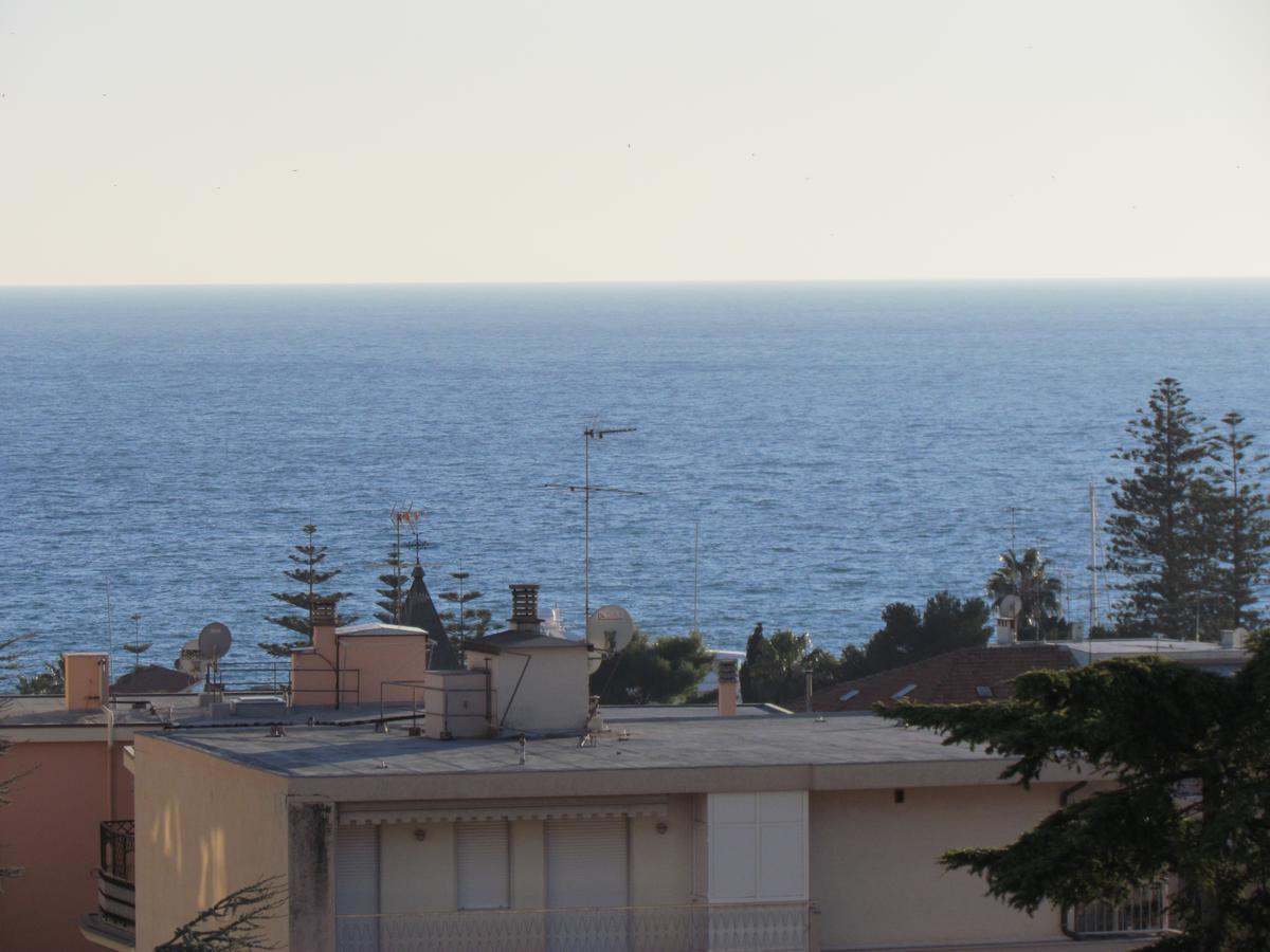 Apartmán A 2 Passi Dal Mare Sanremo Exteriér fotografie